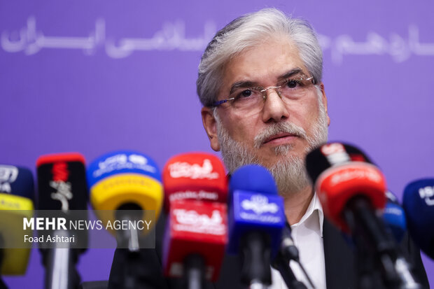 نشست خبری وزیر علوم، تحقیقات و فناوری