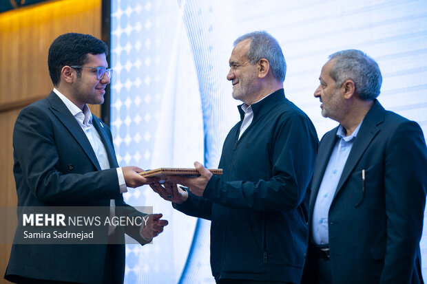 تجلیل از مدال آوران المپیاد ۲۰۲۵