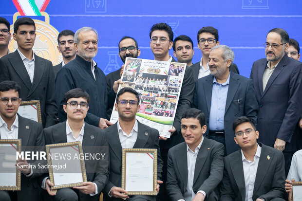 تجلیل از مدال آوران المپیاد ۲۰۲۵
