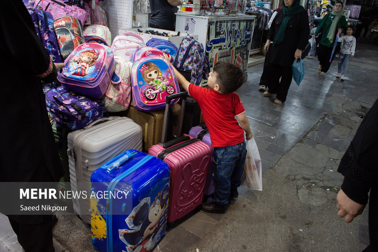 رونق بازار لوازمالتحریر رشت در آستانه مهر رونق بازار لوازمالتحریر رشت در آستانه مهر