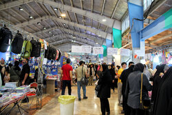 برپایی نمایشگاه فروش پاییزه در کرمانشاه