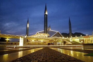 مسجدی با الهام از ساختار خیمه‌های بادیه‌نشین و خطوط هندسی کعبه