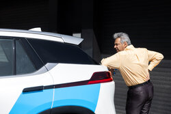 آموزش تست رانندگی تاکسی‌های برقی جدید شهرداری تهران