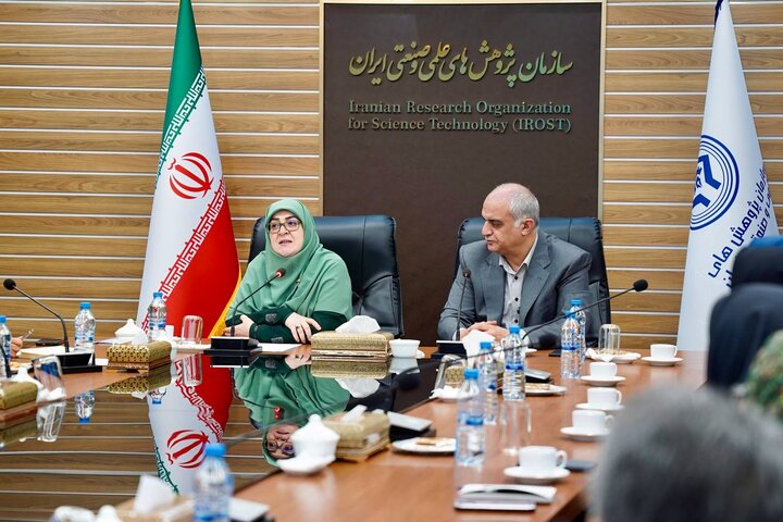 تاکید مهاجرانی بر نقش محوری علم و پژوهش در حل چالش‌های اساسی کشور