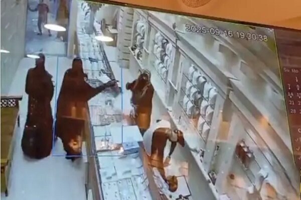 دستگیری سارقان طلافروشی قشم در کمتر از یک هفته؛ 8 کیلو طلا کشف شد
