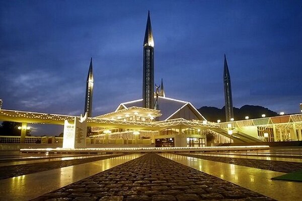 مسجدی با الهام از ساختار خیمه‌های بادیه‌نشین و خطوط هندسی کعبه