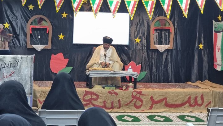 طلاب سربازان امام زمان (عج) در مکتب امام صادق (ع) هستند