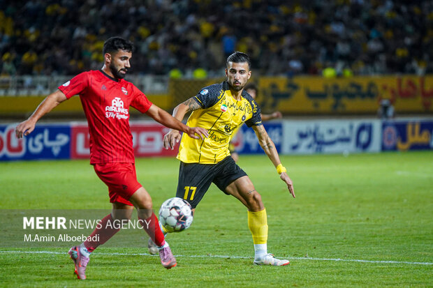 لیگ برتر فوتبال - سپاهان و تراکتور 16