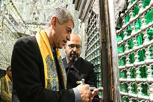 مهران رجبی مهمان آیین غبارروبی حرم حضرت عبدالعظیم حسنی(ع)