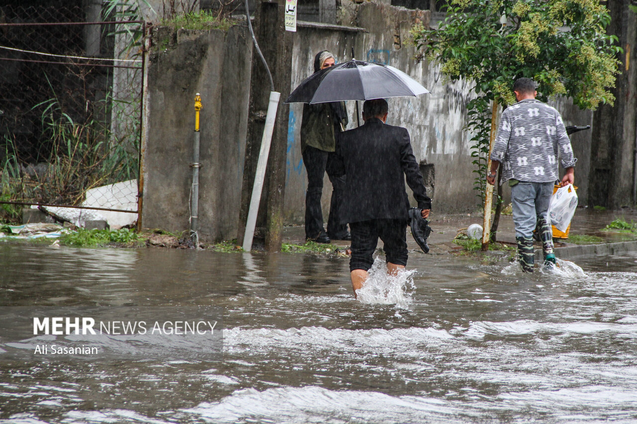نفوذ سامانه بارشی جدید به گیلان؛ هشدار سطح نارنجی دریایی صادر شد نفوذ سامانه بارشی جدید به گیلان؛ هشدار سطح نارنجی دریایی صادر شد