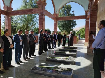 دفاع از ارزش‌ها و مقابله با دشمنان متحد نیازمند بصیرت و آگاهی است