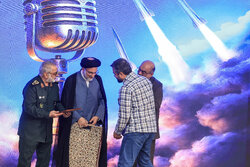 مراسم رونمایی از مجموعه مستند رادیویی موج حقیقت