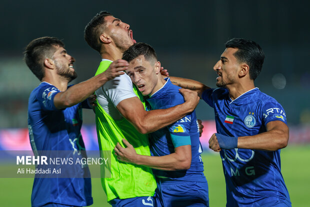 لیگ برتر فوتبال؛ استقلال - پیکان