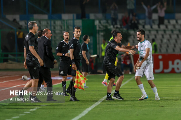 لیگ برتر فوتبال؛ استقلال - پیکان