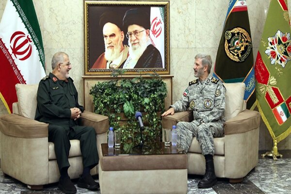 قائد الجيش الايراني: لن نتساوم على مصالحنا الوطنية