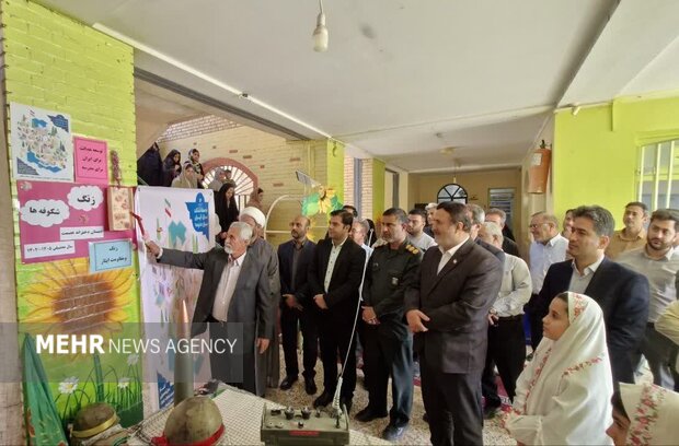 جشن شکوفه‌ها در دیلم برگزار شد؛ نواختن زنگ ایثار