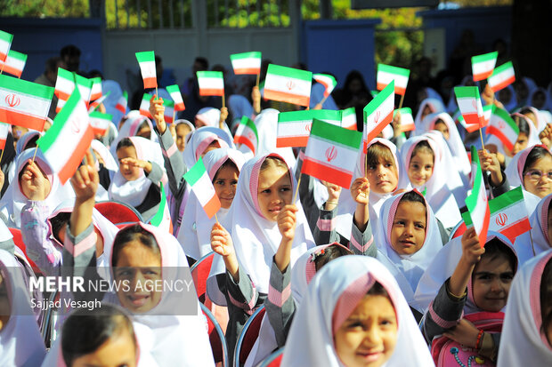جشن شکوفه ها در همدان