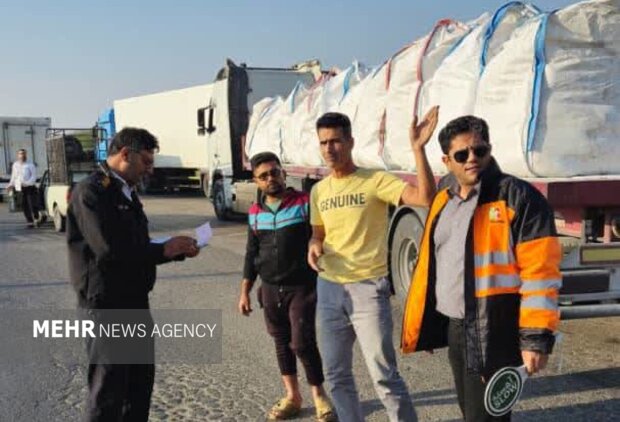 شناسایی و کشف ۲۱۰ تخلف اضافه تناژ در جادههای بوشهر شناسایی و کشف ۲۱۰ تخلف اضافه تناژ در جادههای بوشهر