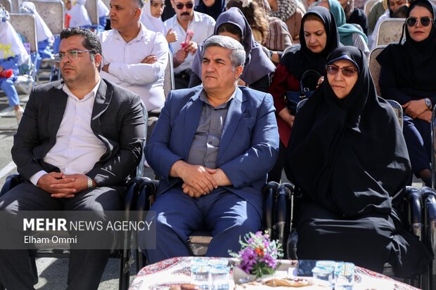 جشن شکوفه ها در سنندج