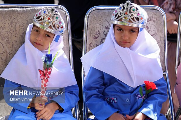 جشن شکوفه ها در سنندج