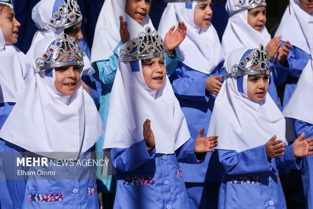 جشن شکوفه ها در سنندج