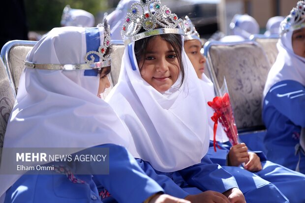 جشن شکوفه ها در سنندج