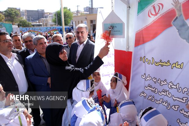 جشن شکوفه ها در سنندج