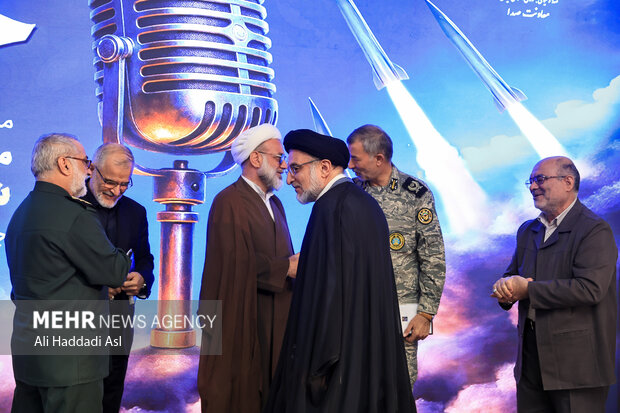 مراسم رونمایی از مجموعه مستند رادیویی موج حقیقت