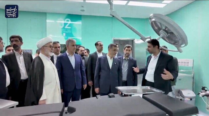 بازدید معاون اجرایی رئیسجمهور از بیمارستان فوق تخصصی نور قم
