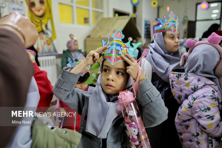 بدء العام الدراسي الجديد في ايران