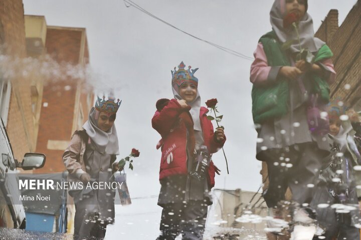 بدء العام الدراسي الجديد في ايران