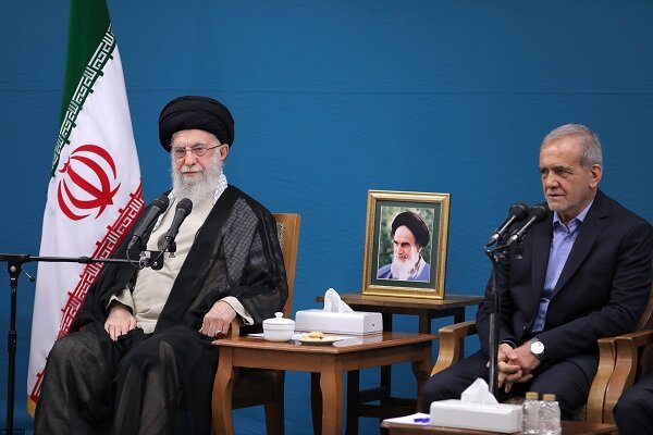 دیدار رئیسجمهور با رهبر انقلاب پیش از سفر به نیویورک دیدار رئیسجمهور با رهبر انقلاب پیش از سفر به نیویورک