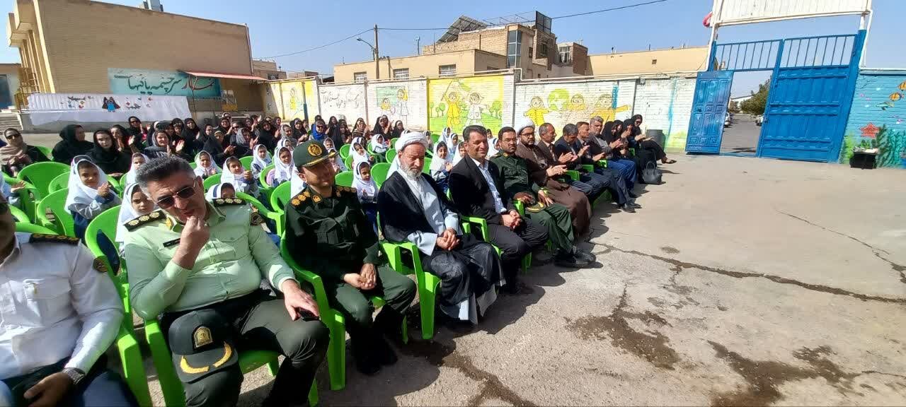 جشن باشکوه شکوفهها؛ آغاز سفر علم برای ۳۵۰ نوآموز اردستانی