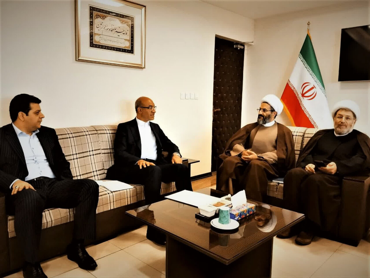 استاندار کرمانشاه: اوقاف خدمات اثرگذاری در استان ارائه کرده است استاندار کرمانشاه: اوقاف خدمات اثرگذاری در استان ارائه کرده است