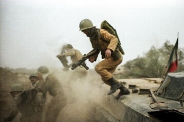 دفاع مقدس؛ مدرسه ایمان، ایثار و صبر در خاطرات آزادگان