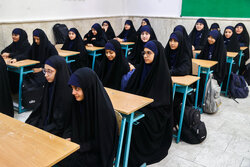 طرح توزیع رایگان مکمل‌های آهن و ویتامین D در مدارس دزفول اجرا شد