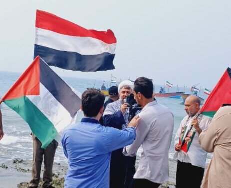 Hürmüzgan’da “Sumud Dostları” deniz geçit töreniyle karşılandı