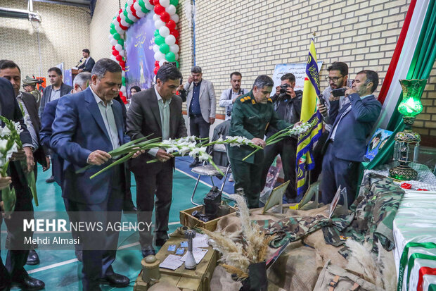 آغاز سال تحصیلی جدید استان زنجان با نواختن زنگ ایثار و مقاومت