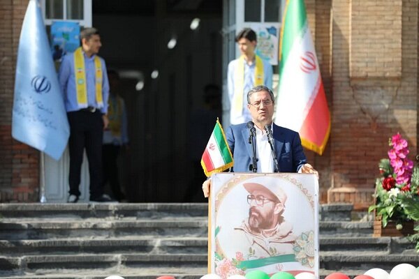 رحمانی: جبهه امروز در مقابل استکبار جهانی اقتصادی و تولیدی است رحمانی: جبهه امروز در مقابل استکبار جهانی اقتصادی و تولیدی است