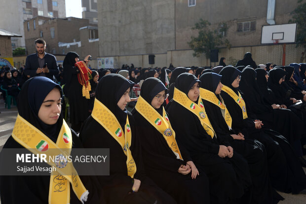 مراسـم زنـگ بـازگشايي مهر و مـقاومت
