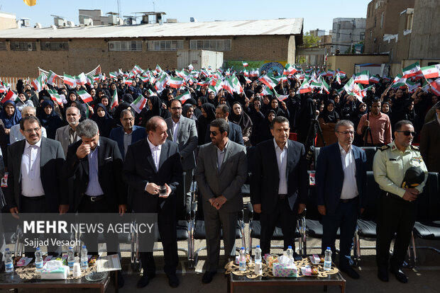 مراسـم زنـگ بـازگشايي مهر و مـقاومت