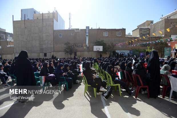 مراسـم زنـگ بـازگشايي مهر و مـقاومت