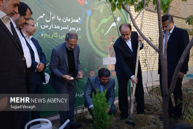 مراسـم زنـگ بـازگشايي مهر و مـقاومت