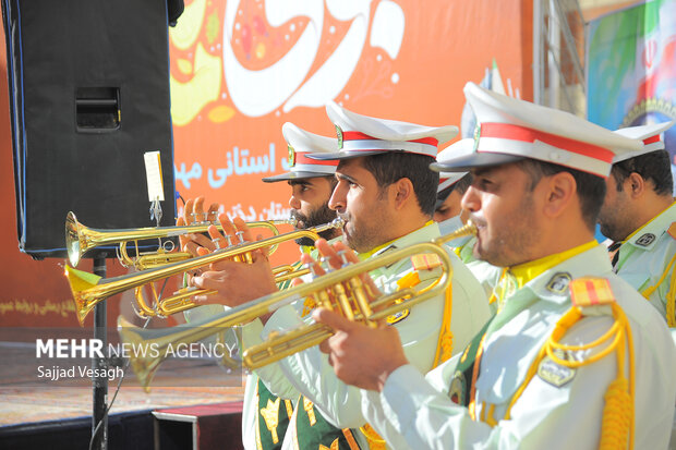 مراسـم زنـگ بـازگشايي مهر و مـقاومت