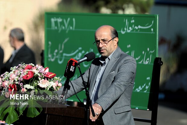 آیین نواخته شدن زنگ مهر و مقاومت با حضور وزیر راه و شهرسازی در تبریز