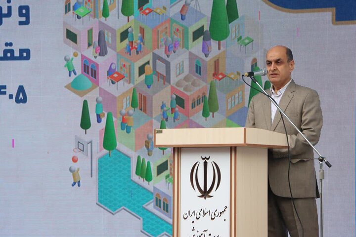 حقشناس: تئاتر زبانی اثرگذار برای انتقال مفاهیم فرهنگی است