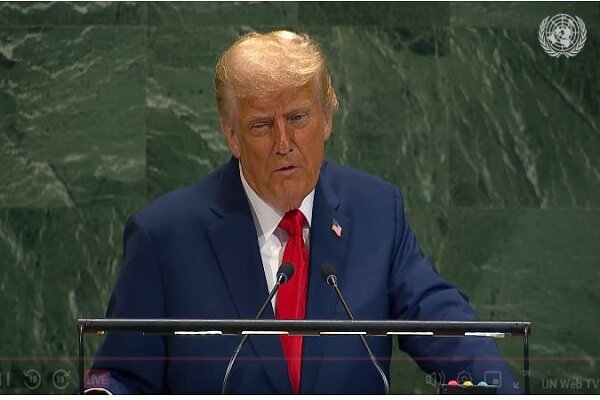 ترامپ: حتی کشورهای عضو ناتو نیز خرید نفت از روسیه را متوقف نکردهاند