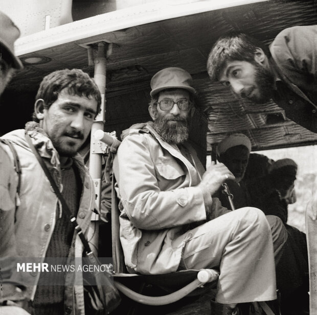 تصاویری ویژه از رهبر معظم انقلاب در دوران دفاع مقدس