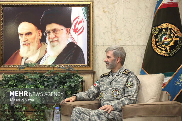 دیدار فرمانده کل سپاه با فرمانده کل ارتش
