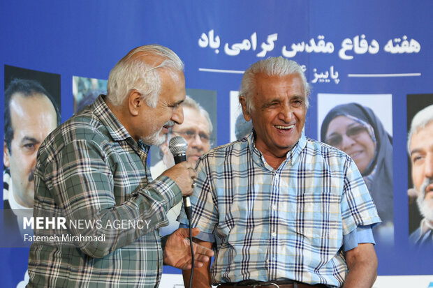 گردهمایی عکاسان عرصه دفاع و مقاومت